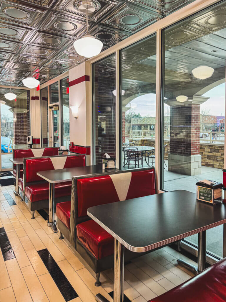 inside-Bedre-Cafe-in-Sulphur-Oklahoma