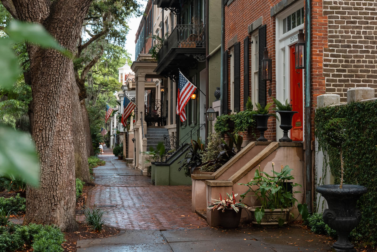 A walk down one of the prettiest streets in America at Jones Street in Savannah