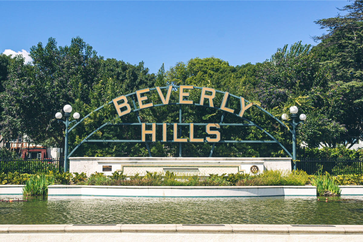 Beverly-Hills-sign-in-Beverly-Garden-Park-in-Los-Angeles