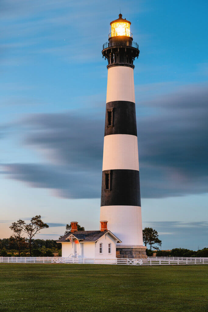 Bodie-Island-Lighthouse-in-Outer-Banks,-North-Carolina