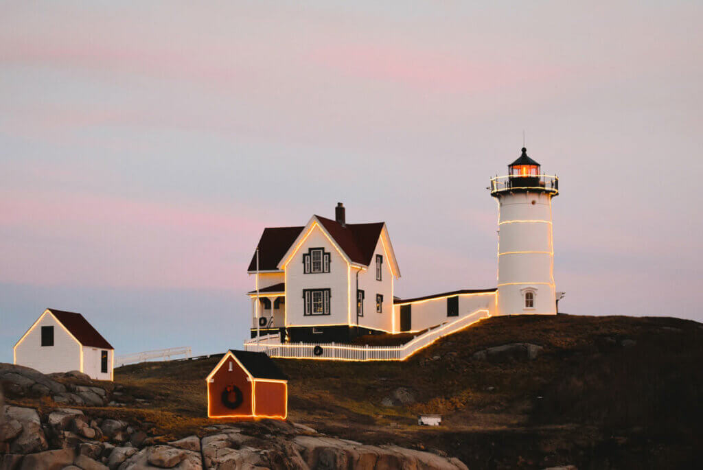 Cape-Neddick-Light-or-Nubble-Lighthouse-in-York-Maine-one-of-the-prettiest-lighthouses-on-the-East-Coast