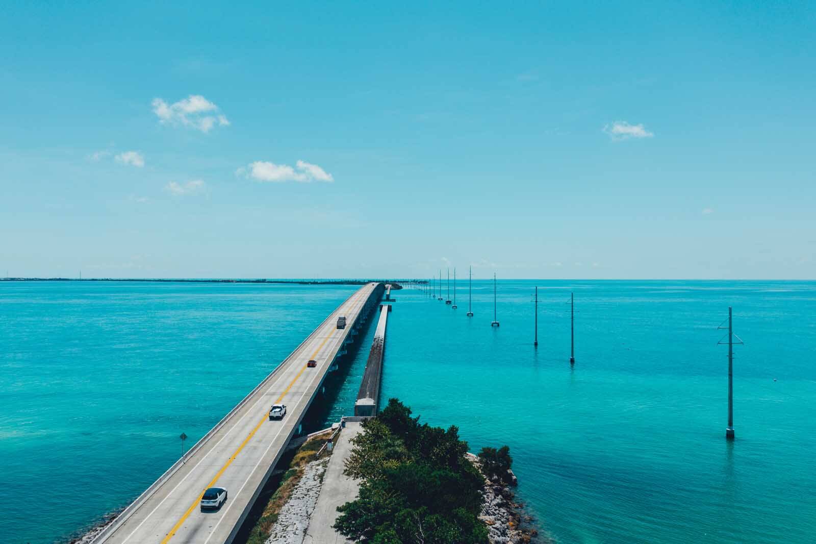 Cars driving on the overseas highway in the Florida Keys road trip