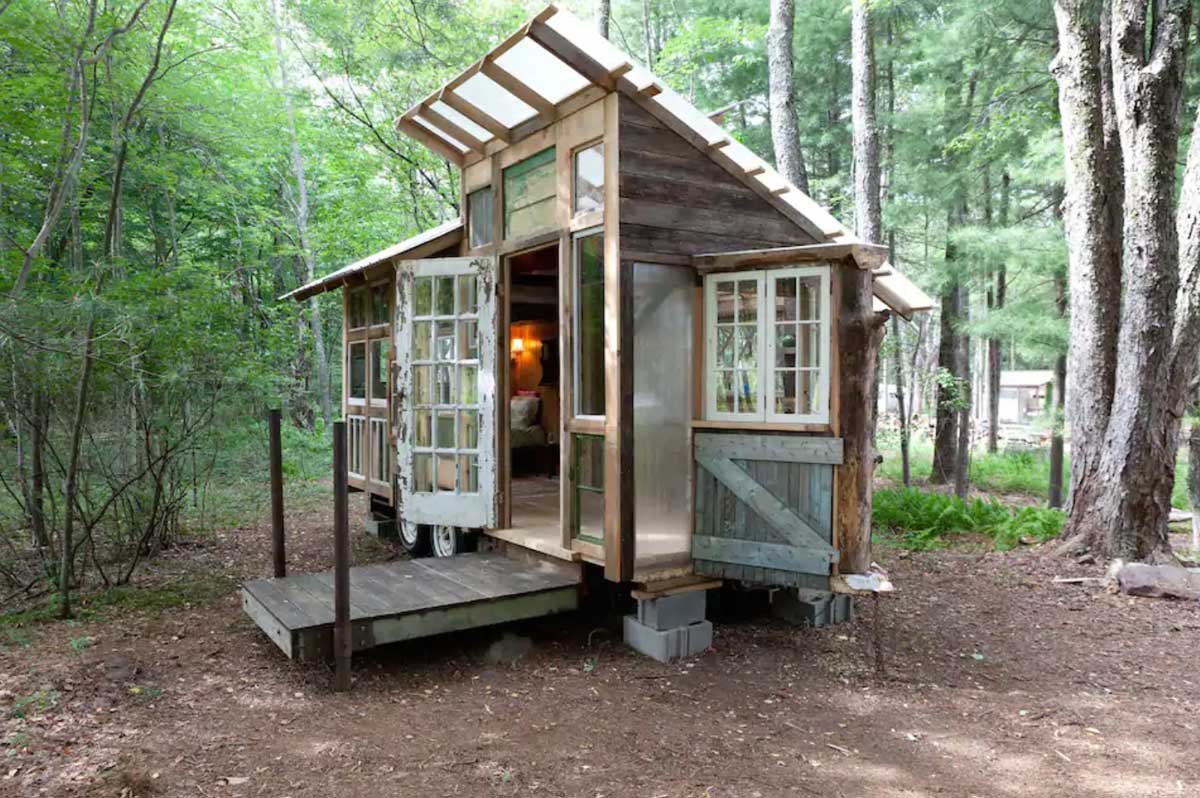 Catskills-farm-tiny-home-in-NY