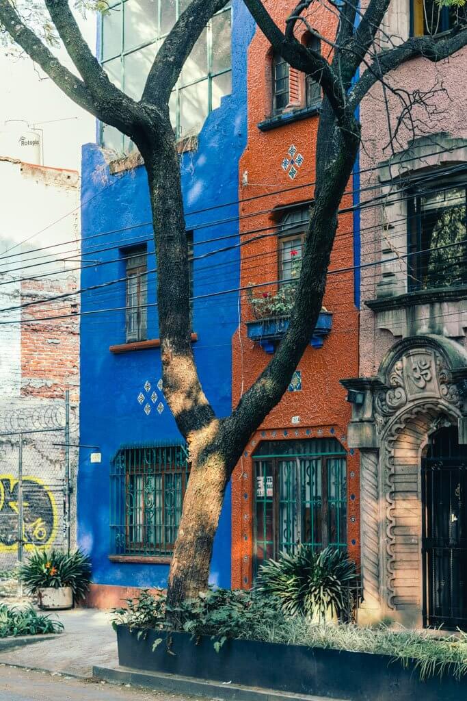 Two tone building in Roma Norte Mexico City Neighborhood