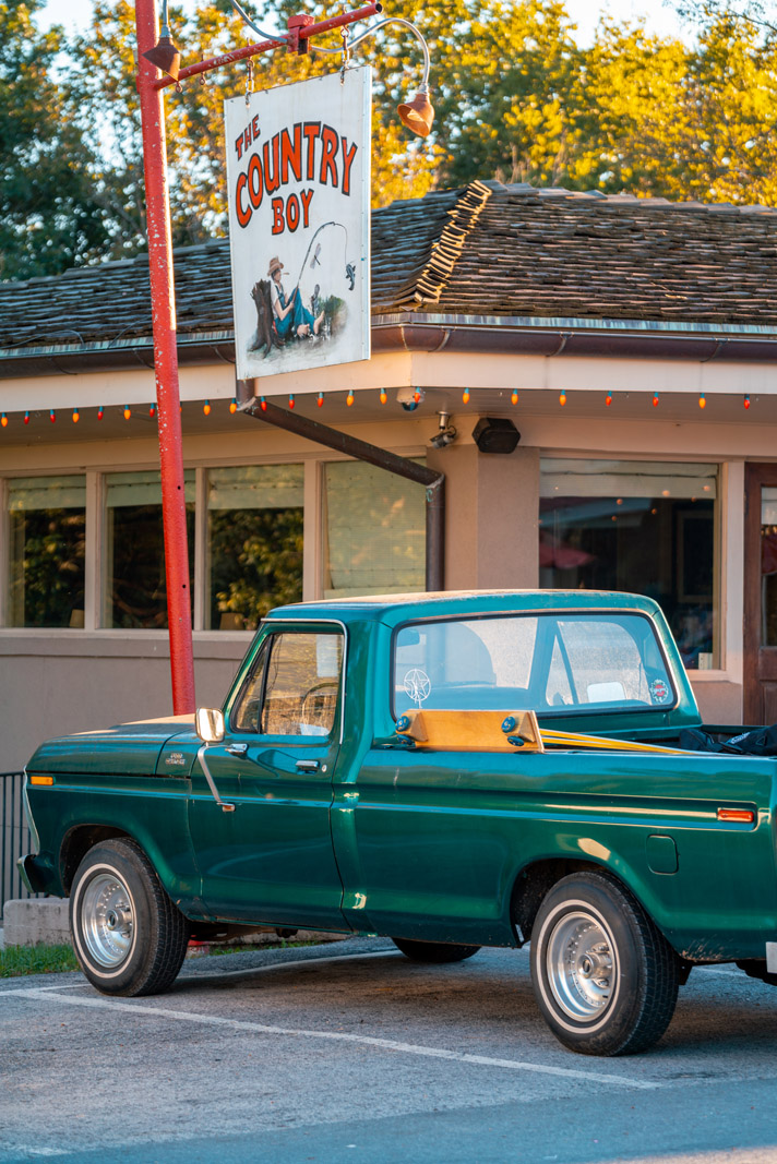 Country Boy restaurant and old truck in Leipers Fork Tennessee