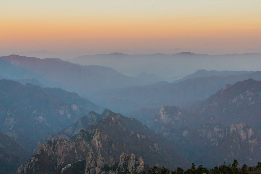 Mountain ridge in Seoraksan National Park in Korea