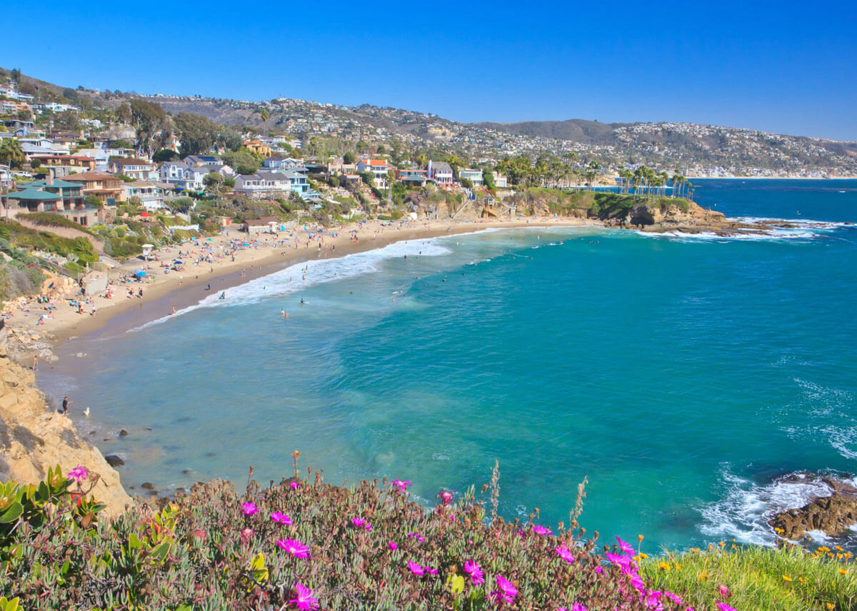 Crescent-Bay-Beach-in-Laguna-Beach-Orange-County-California