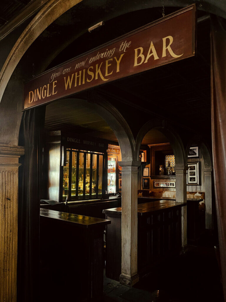 Dingle-Whiskey-Bar-inside-Fraunces-Tavern-in-NYC