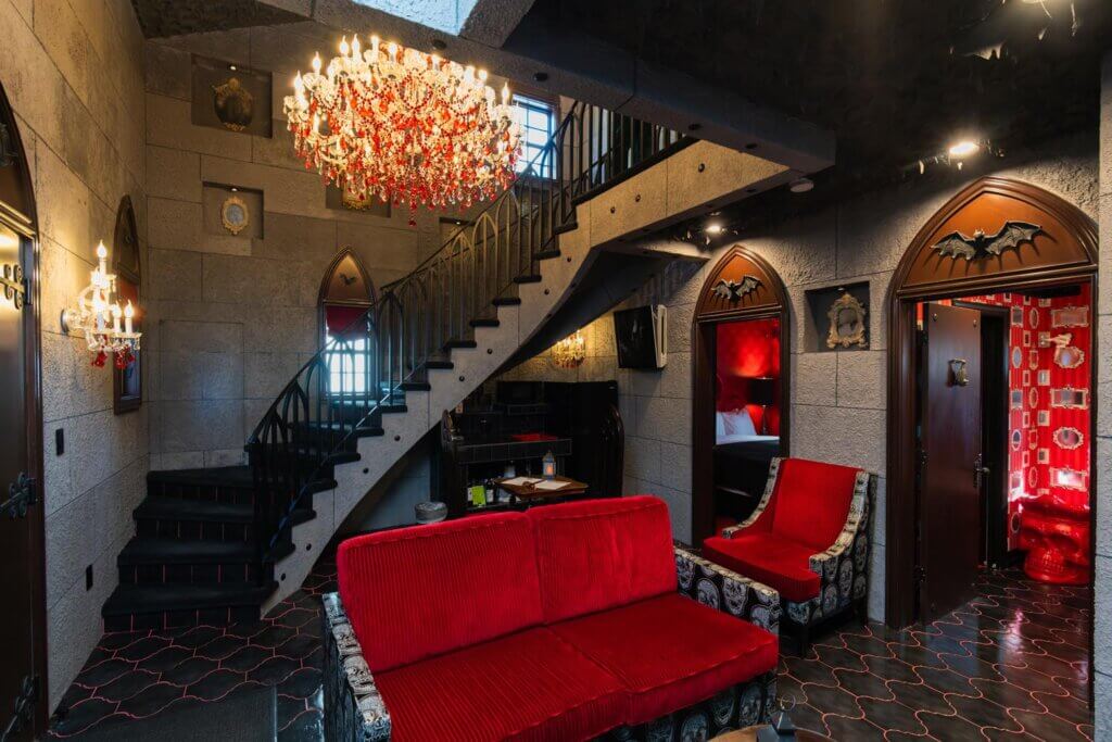 Draculas Fangs living room at The Roxbury at Stratton Falls in Roxbury NY