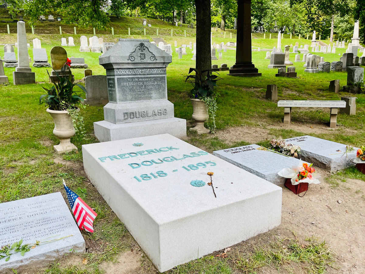 Frederick-Douglass-gravesite-at-Mt-Hope-Cemetery-in-Rochester-NY