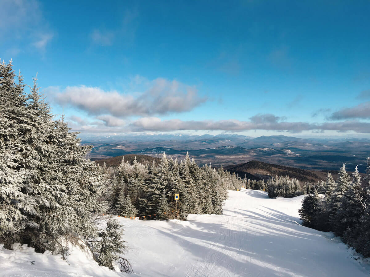 Gore-Mountain-ski-resort-in-New-York-in-winter