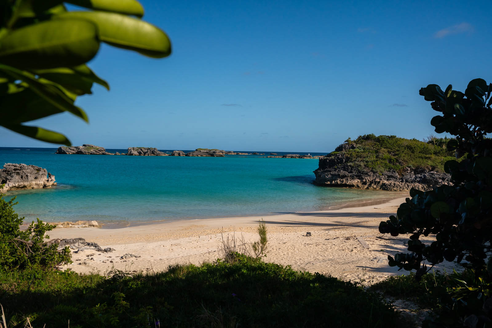 Gorgeous long bay beach at Coopers Island Nature Reserve in Bermuda