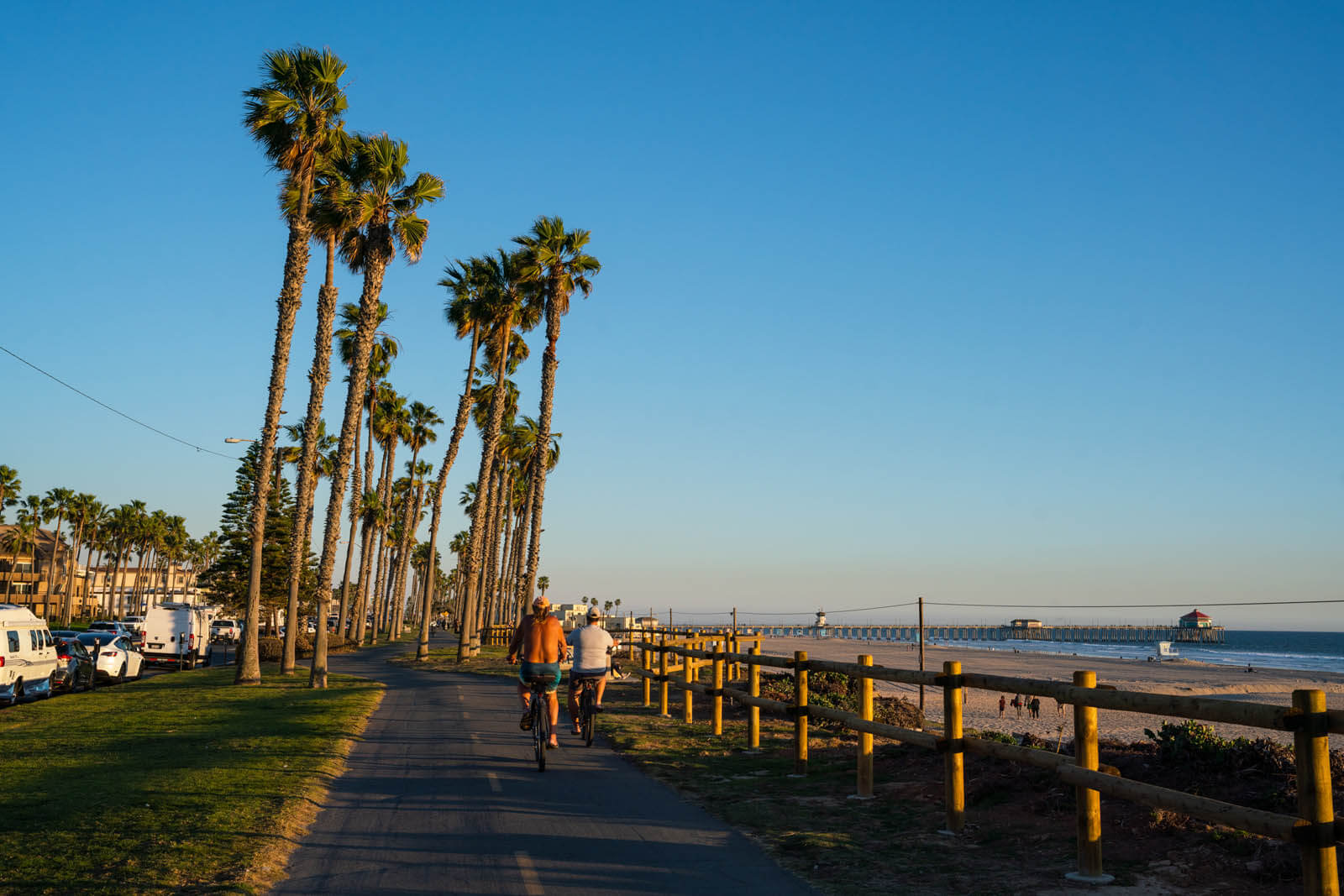 Huntington Beach Bike Trail along the Pacific Ocean and Beach in California