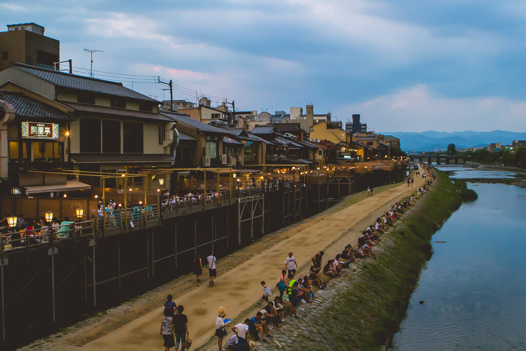 restaurants in kawaramachi kyoto by the river