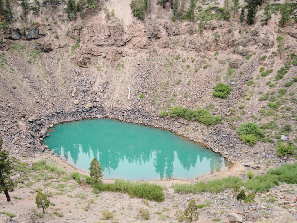 Inyo-Craters-Hike-at-Mammoth-Lakes-California
