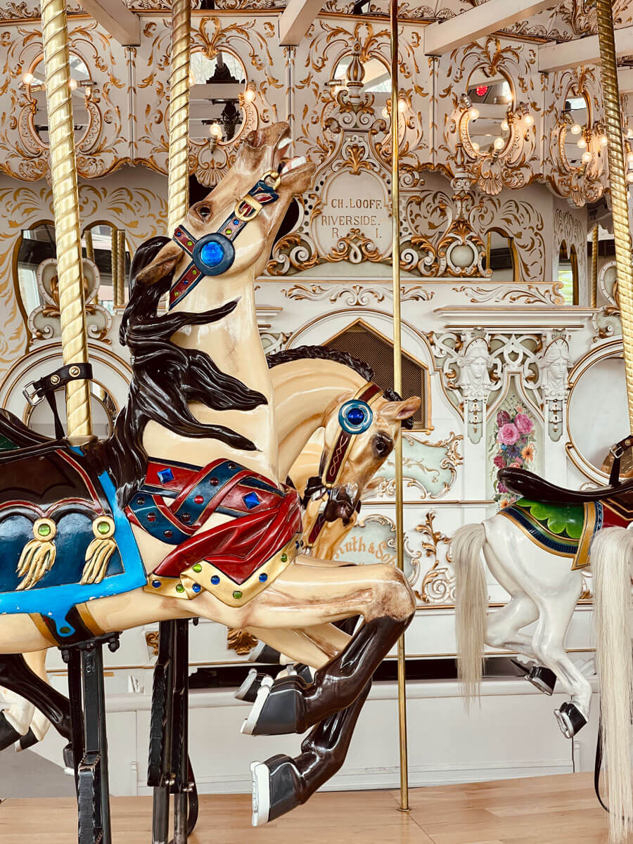 Looff-Carousel-in-Riverfront-Park-in-Spokane-Washington