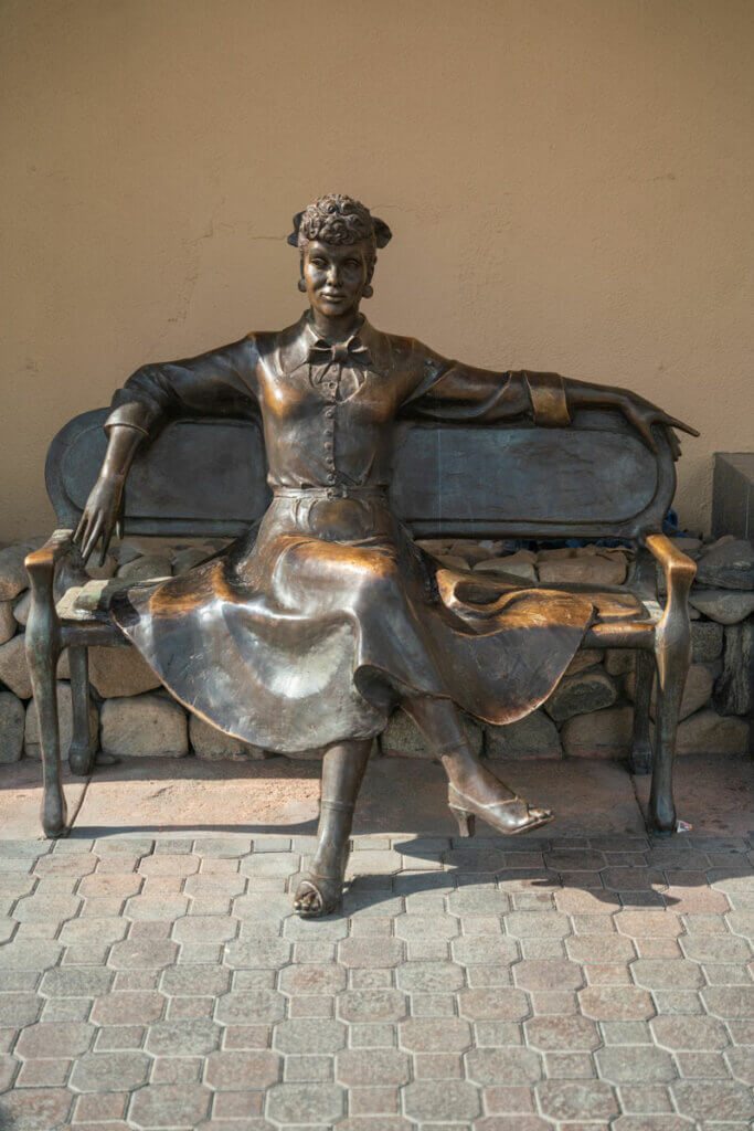 Lucille-Ball-Statue-in-Downtown-Palm-Springs-California