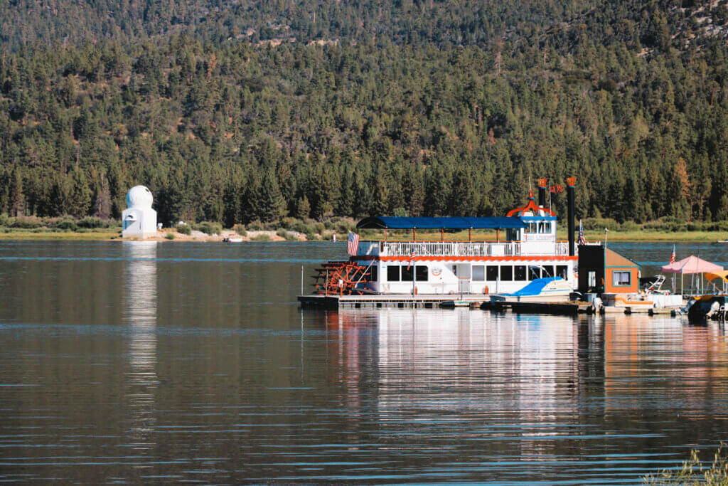 Miss-Liberty-Paddlewheel-Boat-tours-on-Big-Bear-Lake-California