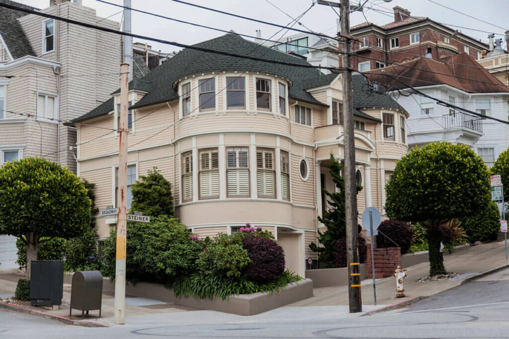 Mrs-Doubtfire-House-in-Pacific-Heights-neighborhood-of-San-Francisco-California