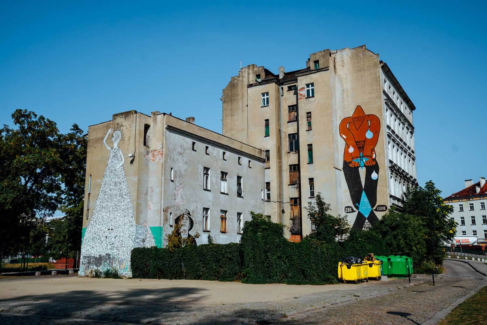 murals on Wyspa Słodowa or Malt Island