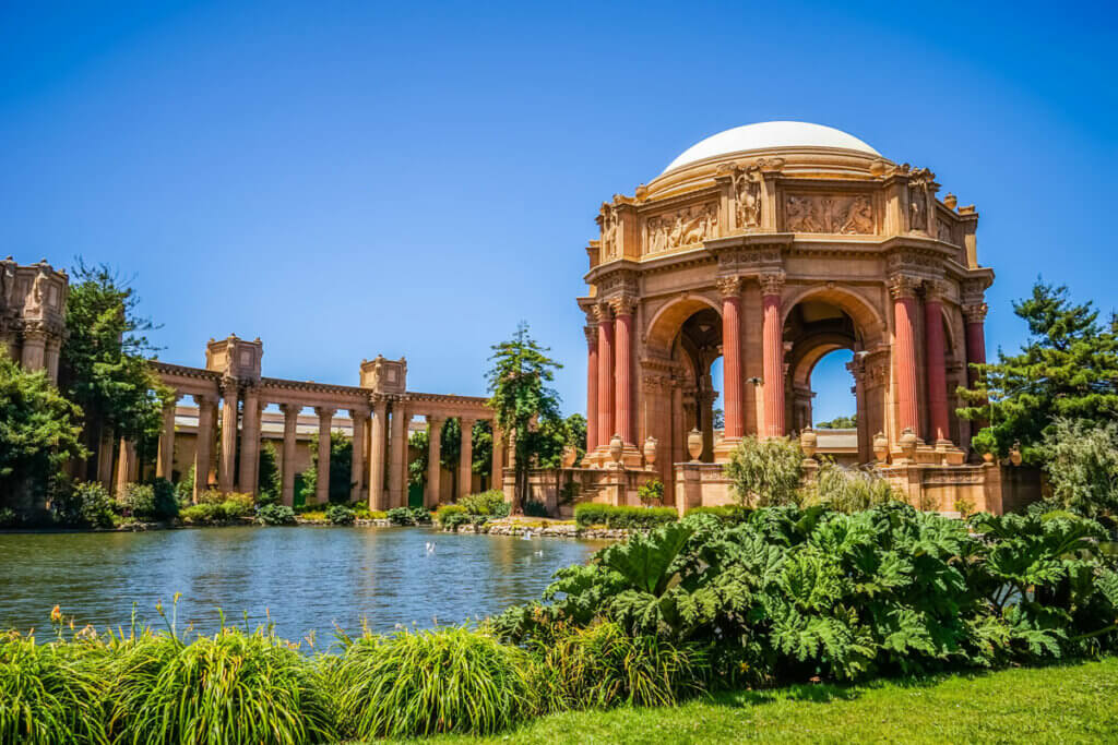 Palace-of-Fine-Arts-in-San-Francisco-California