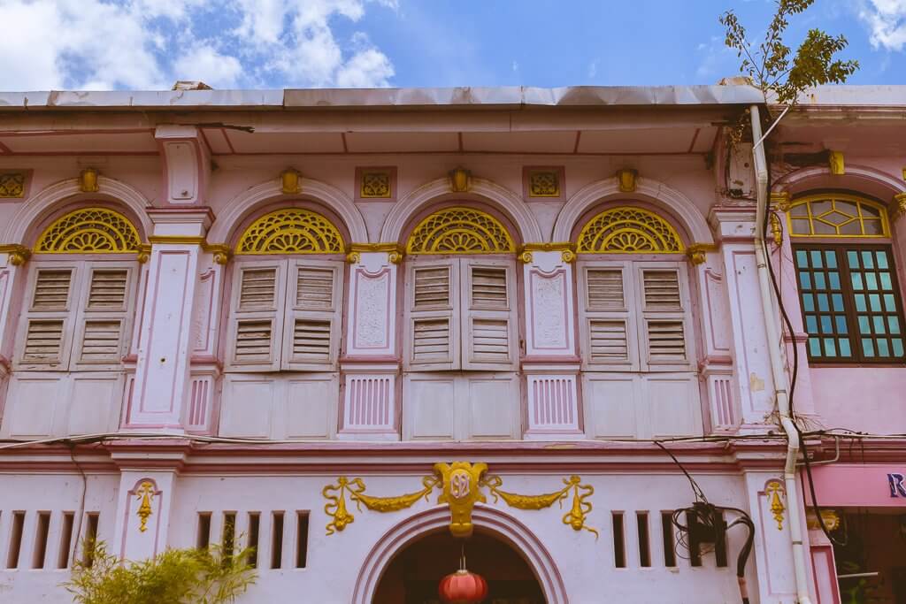 Georgetown Penang - pink shophouse front