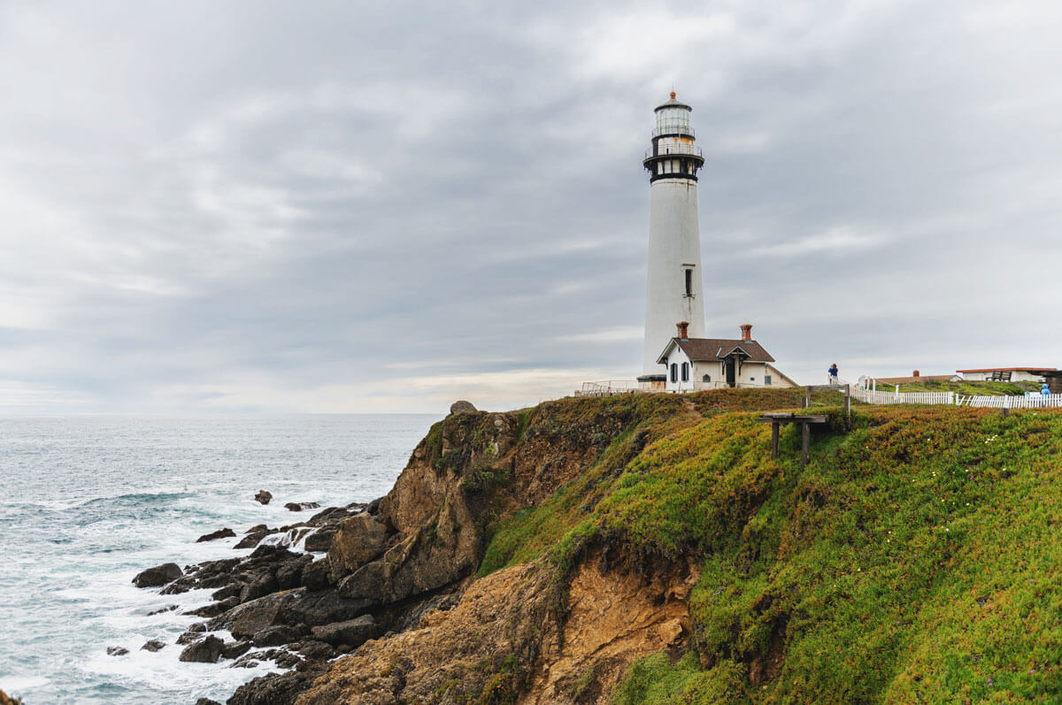 Pigeon-Point-Lighthouse-at-Half-Moon-Bay-in-California
