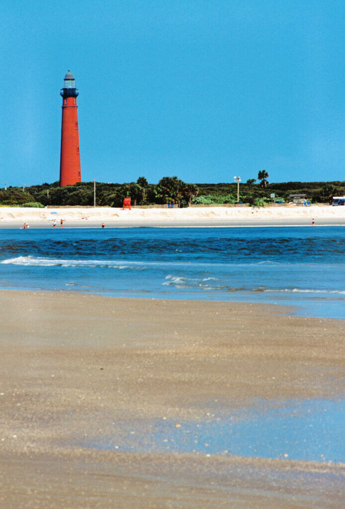 Ponce-de-Leon-Lighthouse-in-Daytona-Beach-Florida