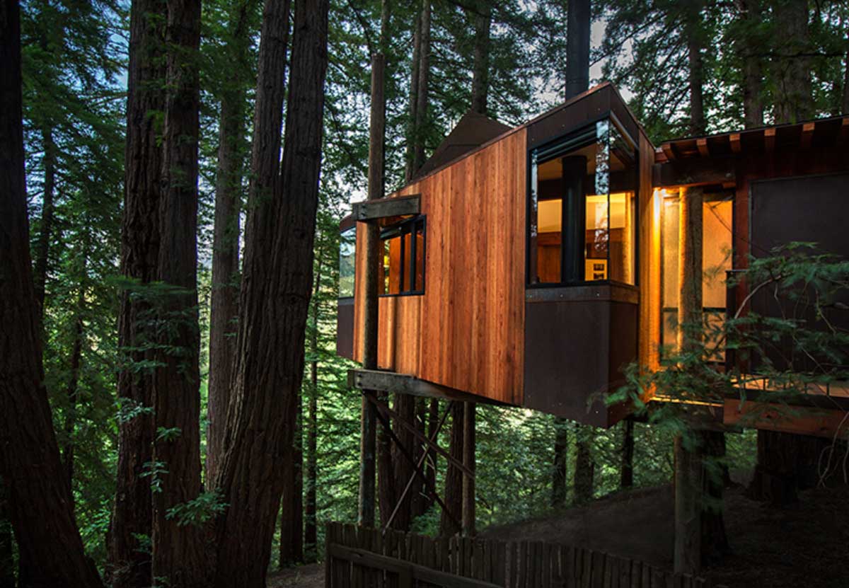 Post-Ranch-Inn-treehouse-in-Big-Sur-California