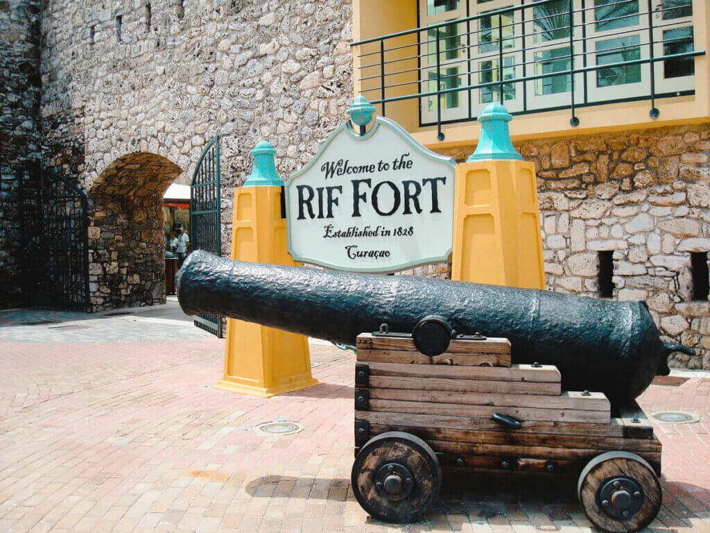 Riff-Fort-in-Willemstad-Curacao