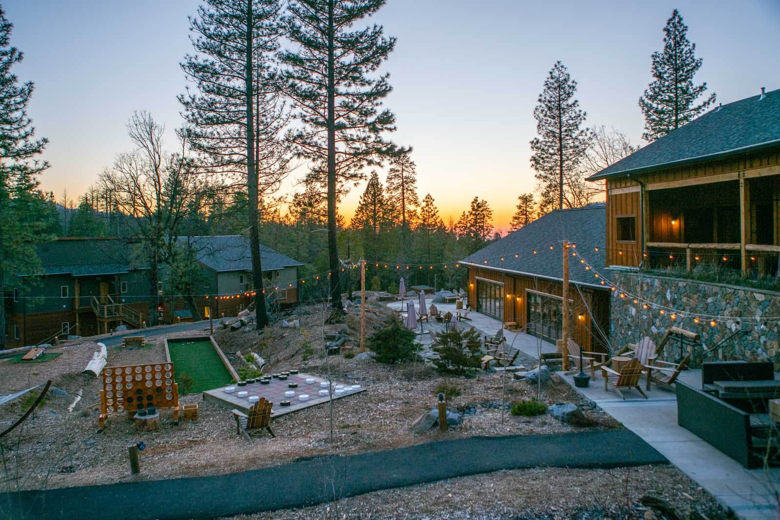 Rush Creek Lodge at Yosemite