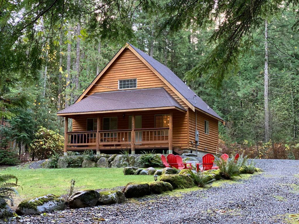 Secluded Mt Baker cabin getaway in Washington