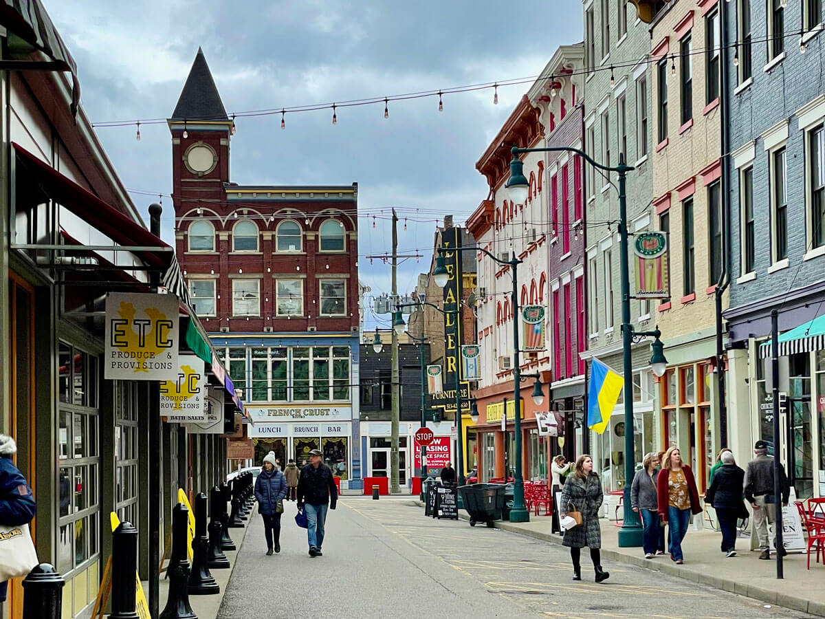 Shoppers-at-the-Findlay-Market-in-Cincinnati,-OH by Ada Igoe