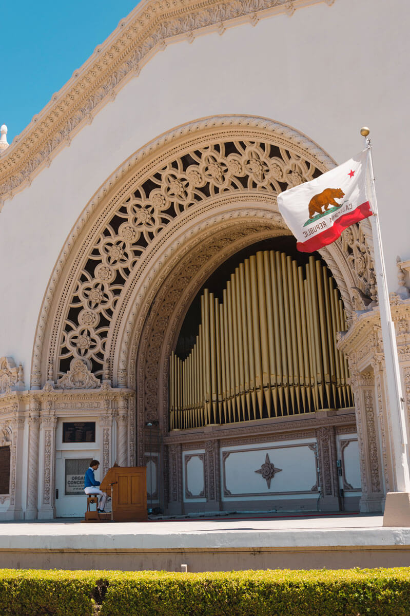 Spreckles-Organ-Pavilion-in-Balboa-Park-in-San-Diego-California