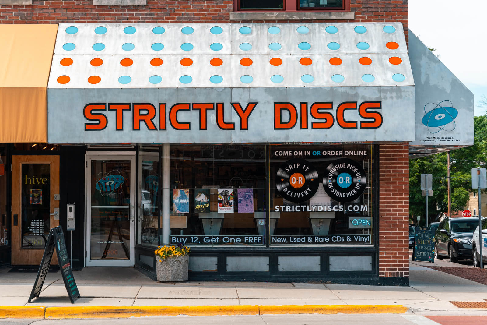 Strictly Discs record and vinyl shop in Madison Wisconsin