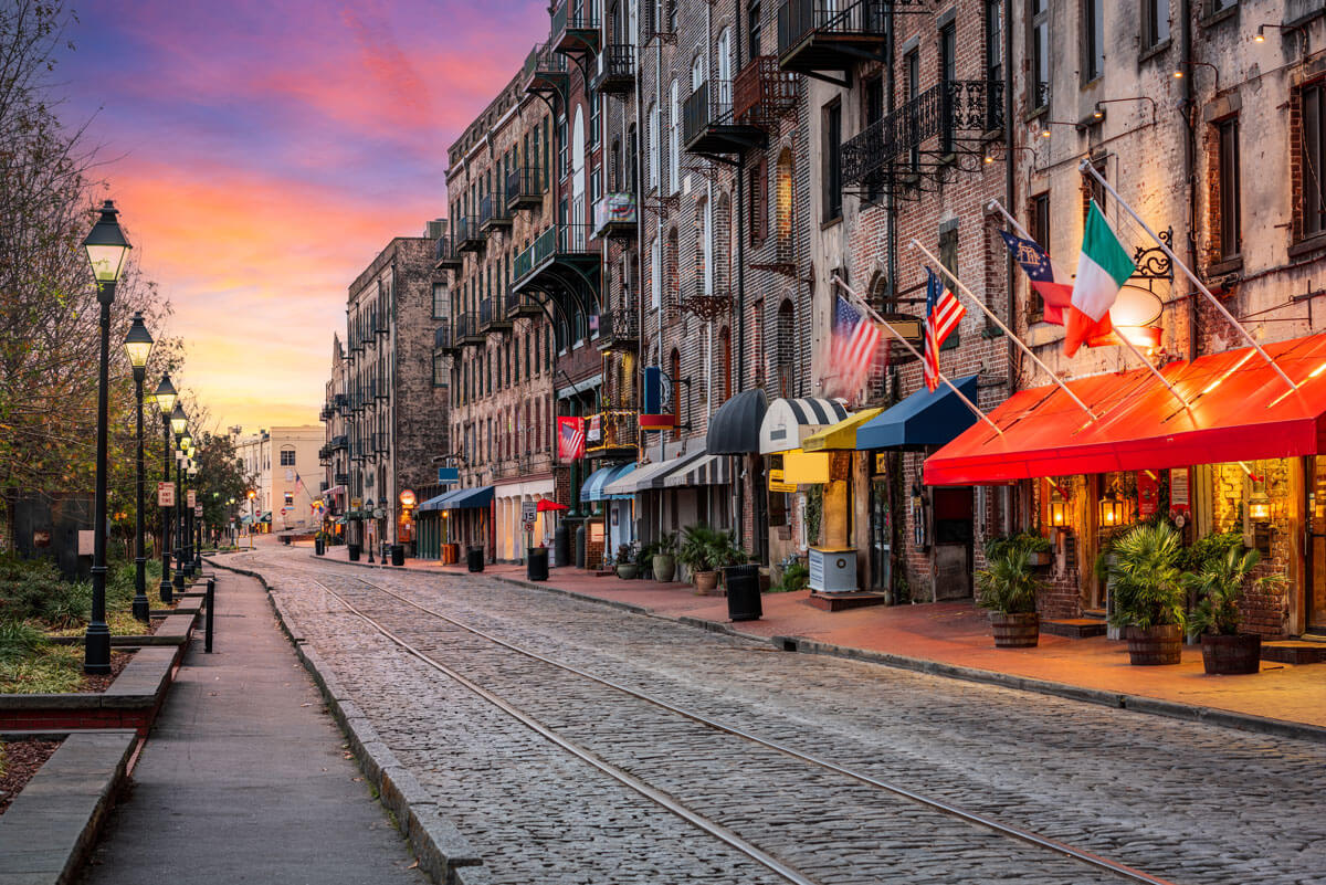 Sunset-at-River-Street-in-Savannah-Georgia