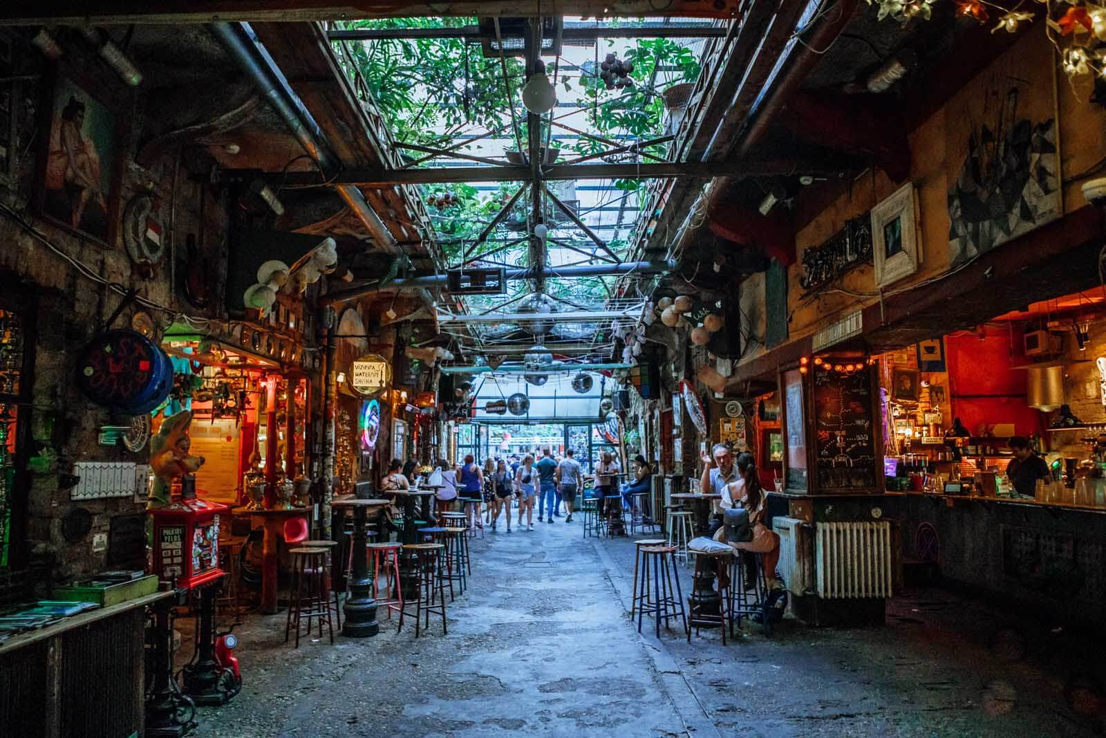 Szimpla Kert ruin bar in Budapest