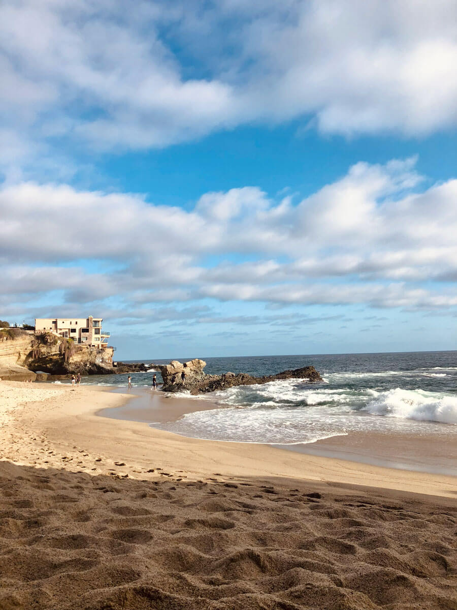 Table-Rock-Beach-in-Laguna-Beach-California