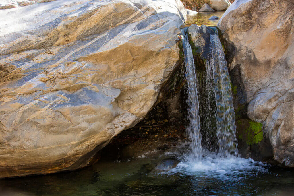 Tahquitz-Falls-in-Tahquitz-Canyon-in-Palm-Springs-California
