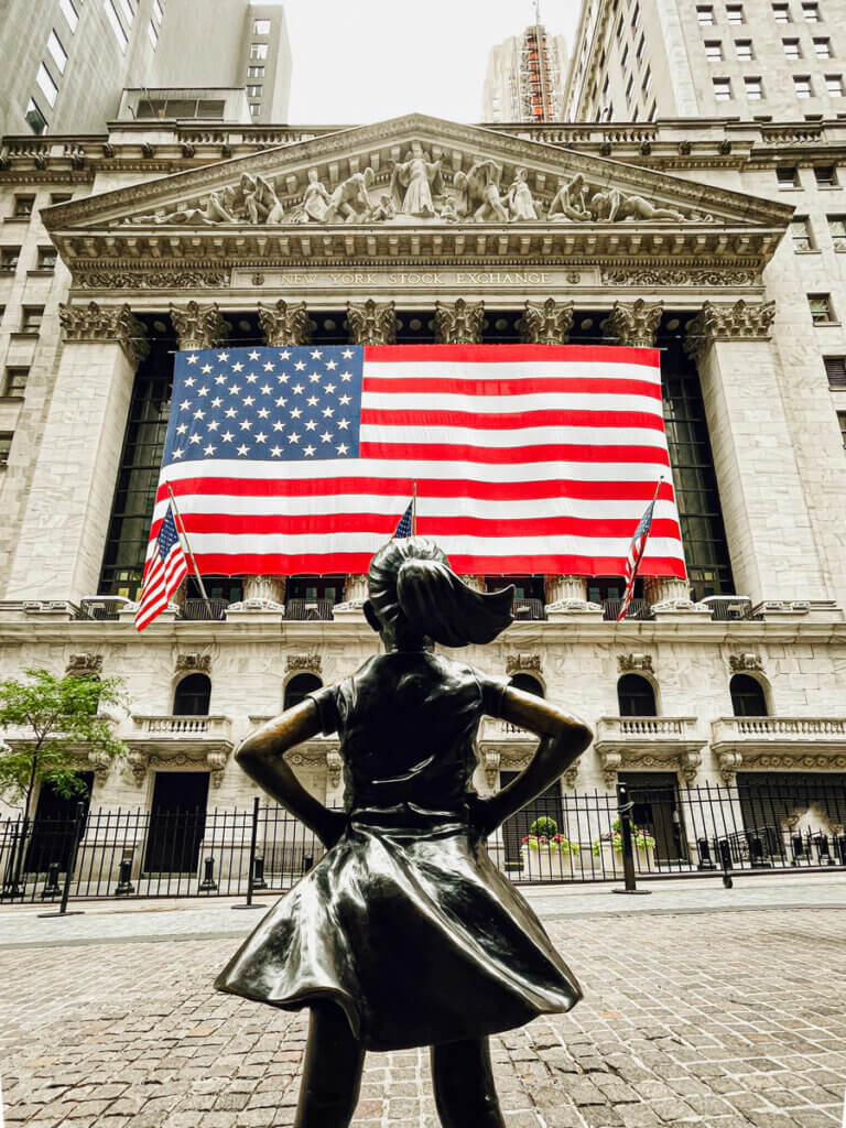 The-Fearless-Girl-Statue-facing-the-New-York-Stock-Exchange-in-the-Financial-District-of-Lower-Manhattan