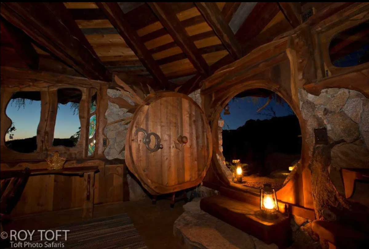 The-Hobbit-House-in-California-airbnb-listing