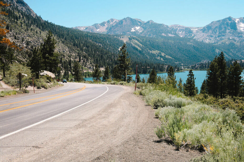 The-June-Lake-Loop-near-Mammoth-Lakes-in-California