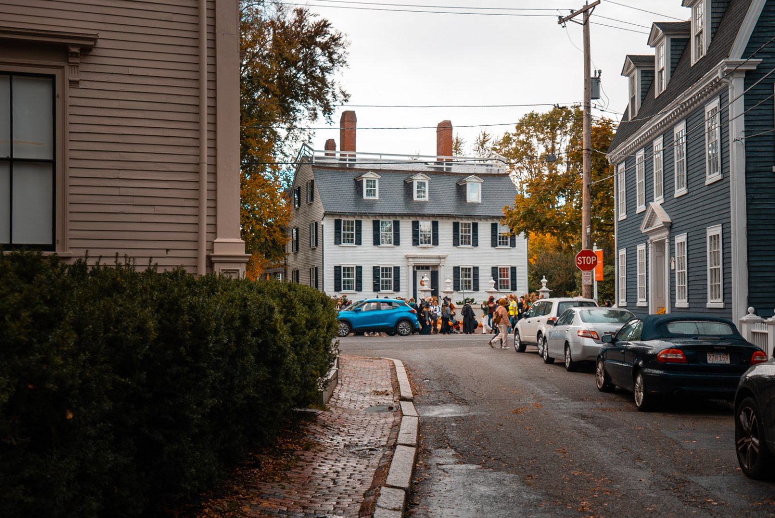 8 Legendary Hocus Pocus Filming Locations in Salem Bobo and ChiChi