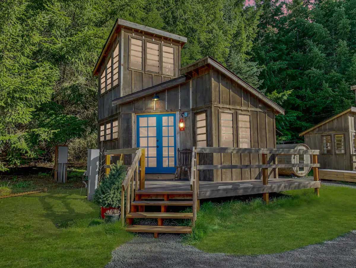 The-adams-cabin-in-washington-at-clydesdale-outpost