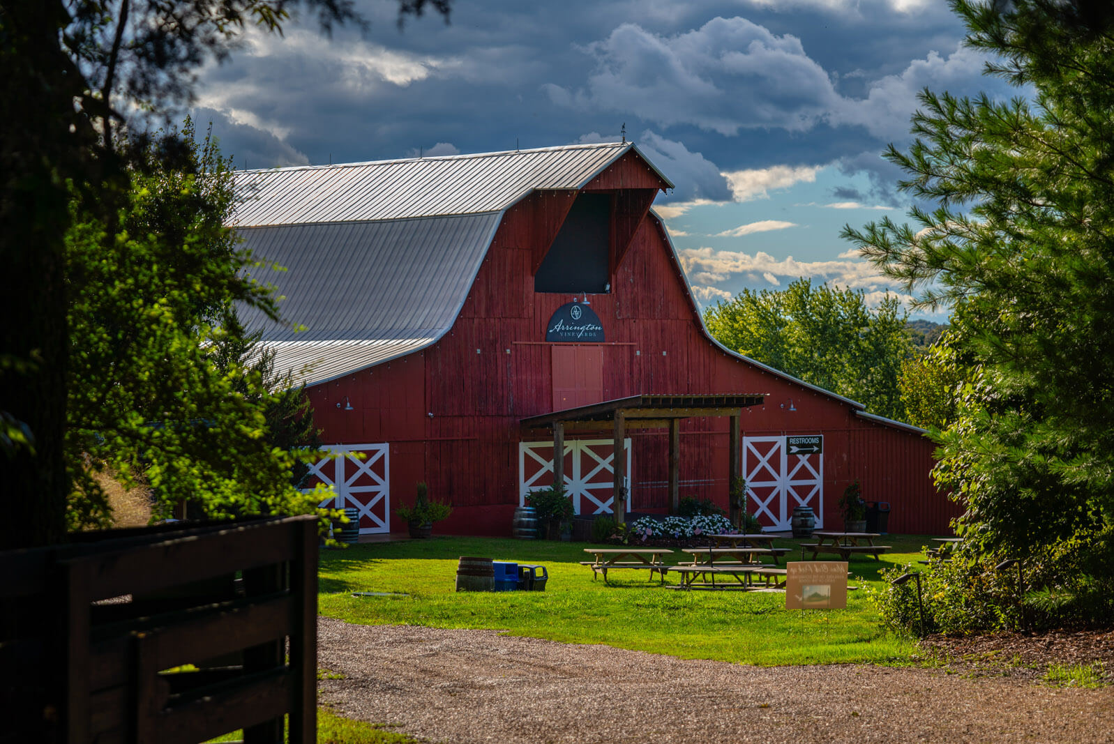 The beatuiful barn at Arrington Vineyards in Franklin Tennessee