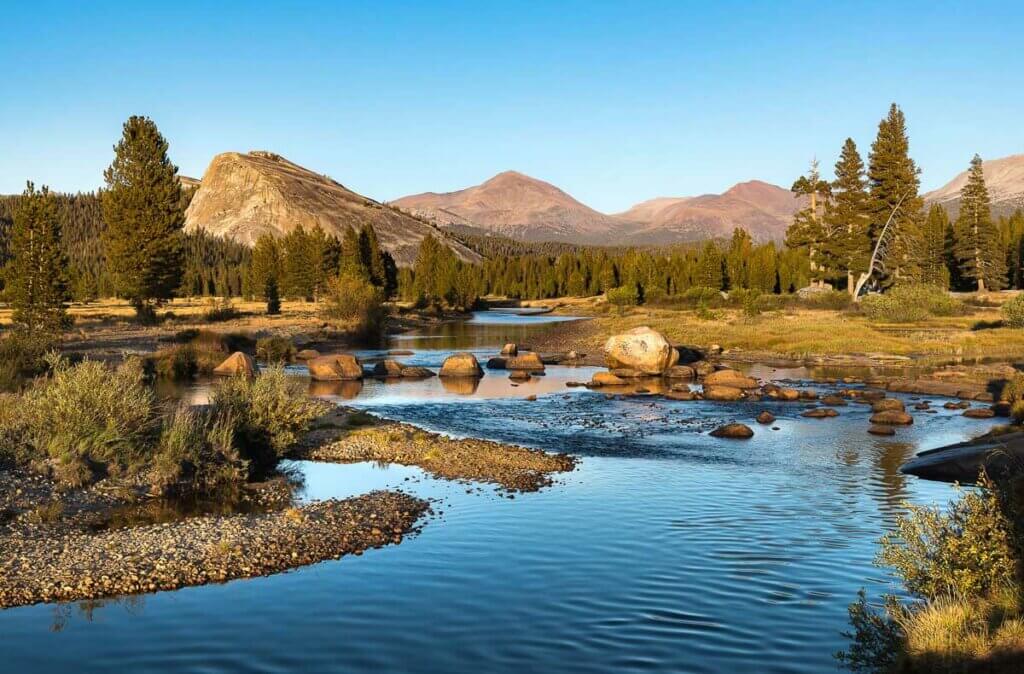 Tuolumne-Meadows-in-Yosemite-National-Park-in-California