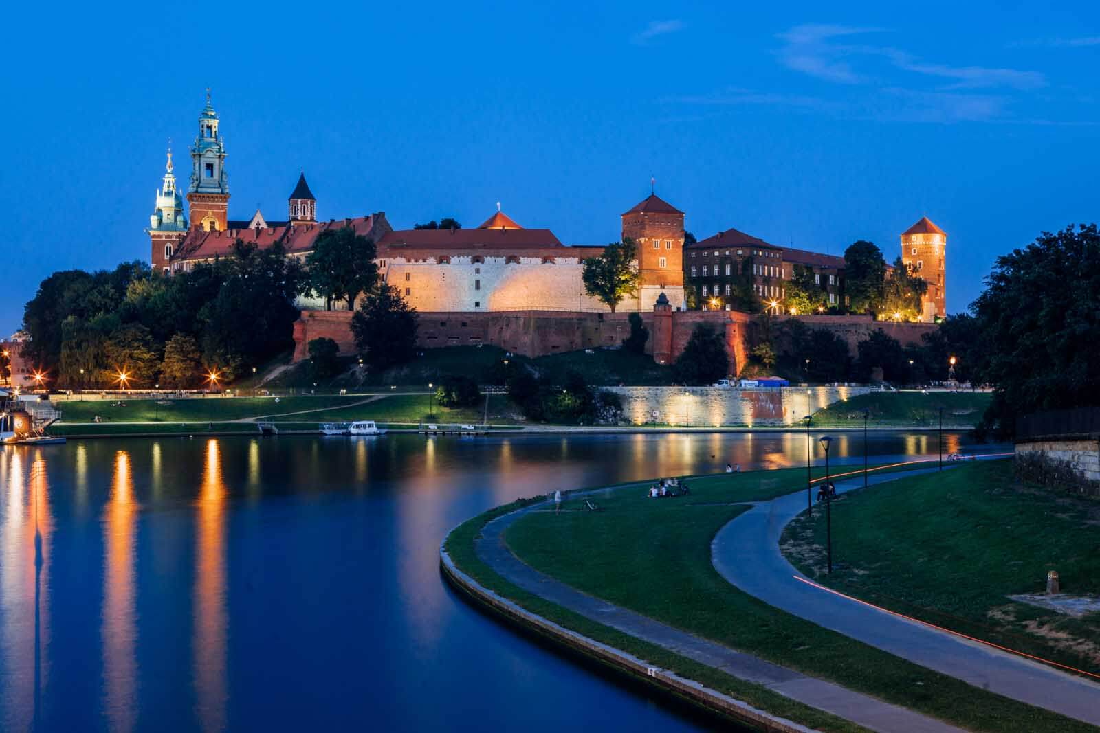 view of the Vistula River in Krakow at night