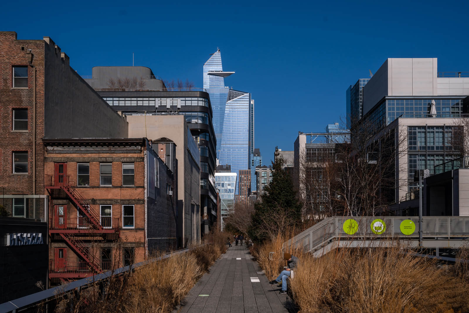 Walking on the High Line in NYC towards Hudson Yards and the Edge