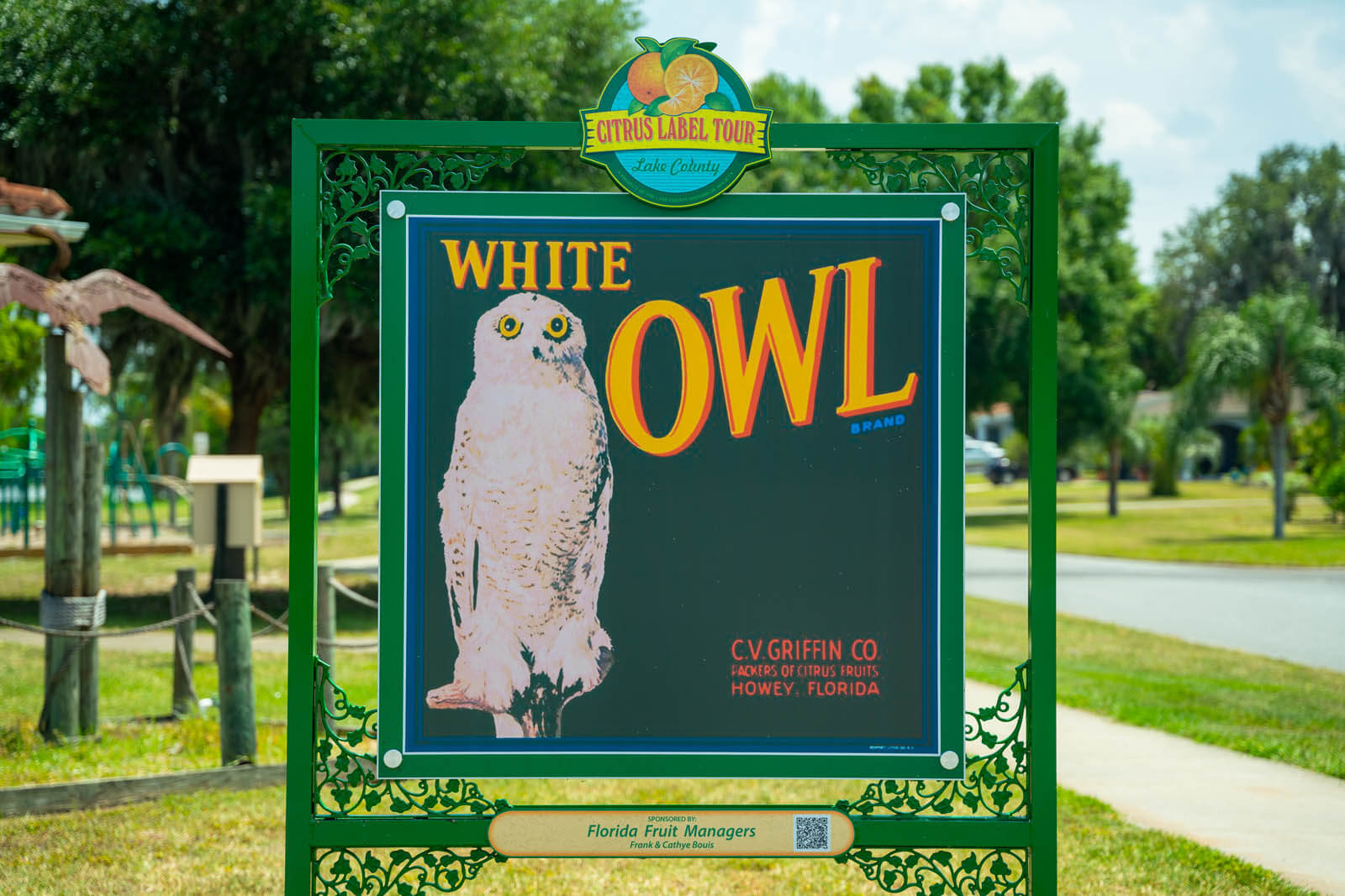White Owl Citrus Label in Howey-in-the-Hills in Central Florida