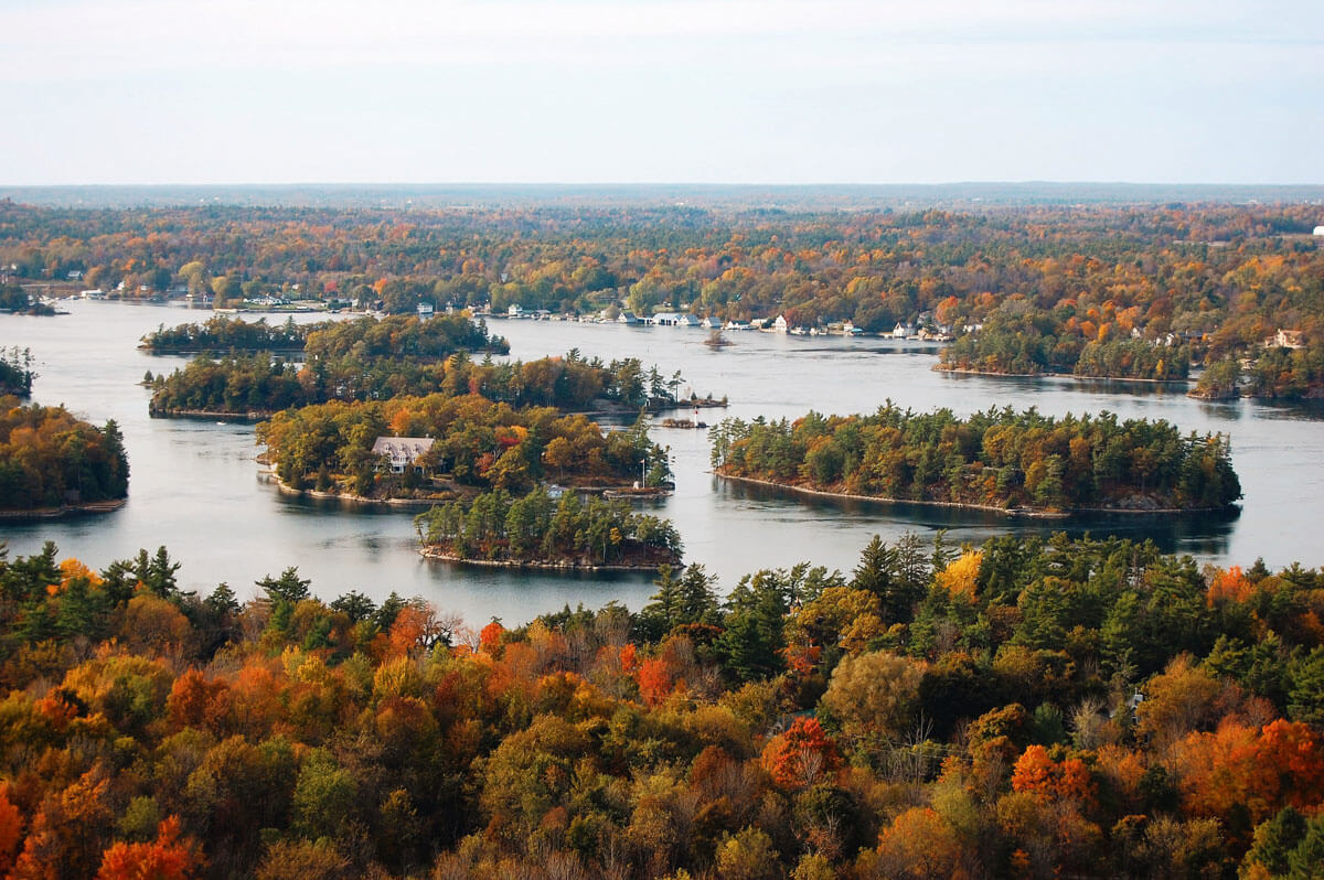 aerial-view-of-Thousand-Islands-New-York-in-the-fall